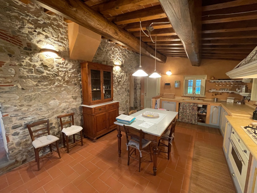 Rustico con giardino a Carmignano