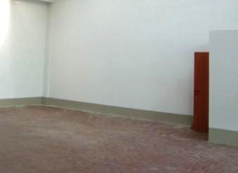 Laboratorio con giardino a Prato