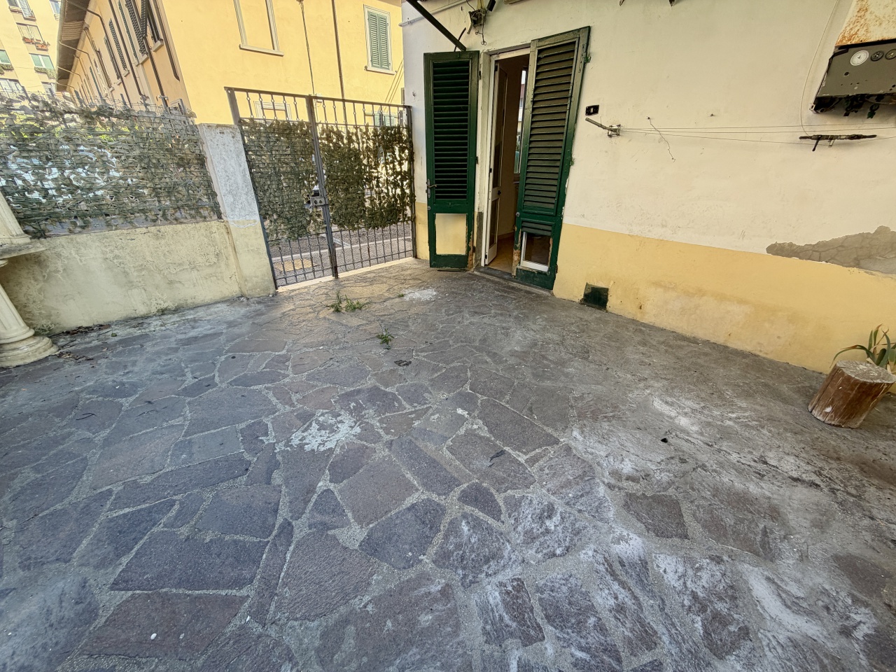 Casa indipendente con giardino a Prato