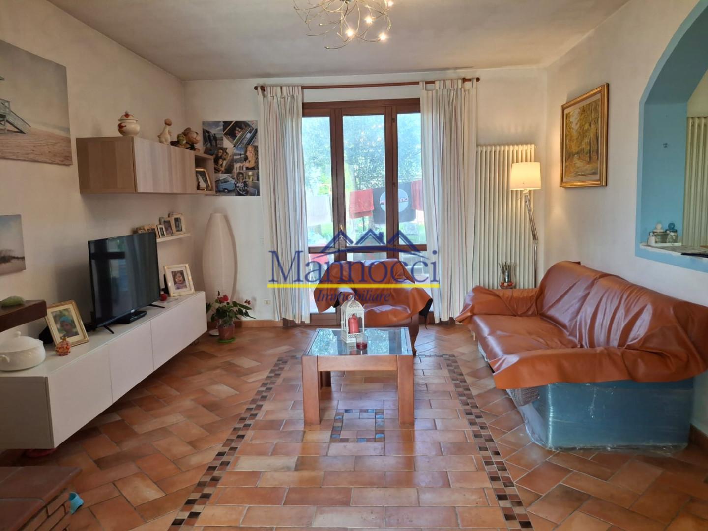 Villa Bifamiliare con giardino, Cascina titignano