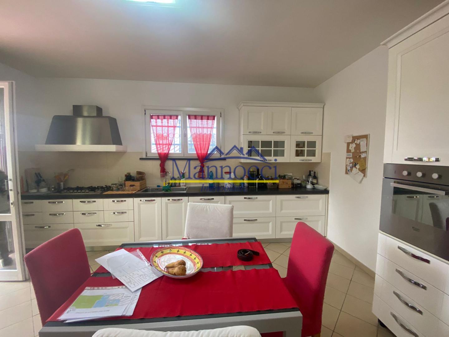 Villa Bifamiliare con giardino, Cascina titignano