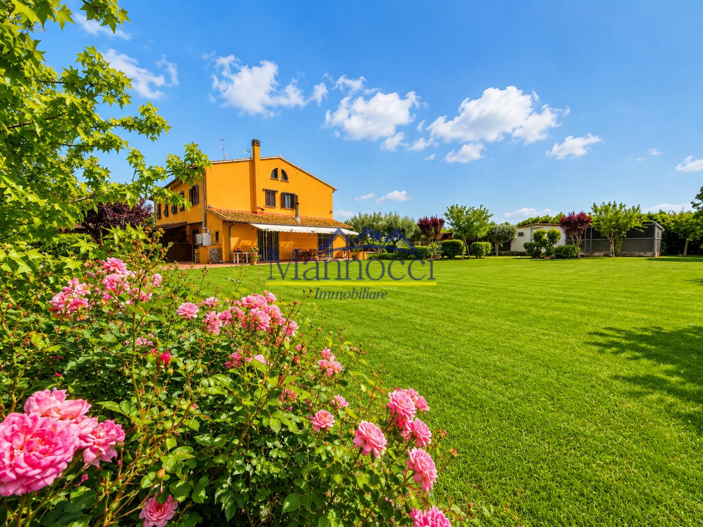 Rustico con giardino, Cascina santo stefano a macerata