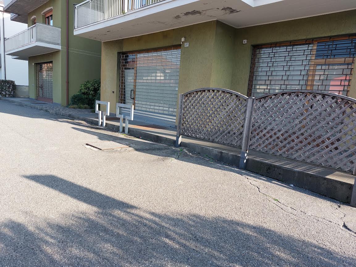 Ufficio in affitto a Scanzorosciate