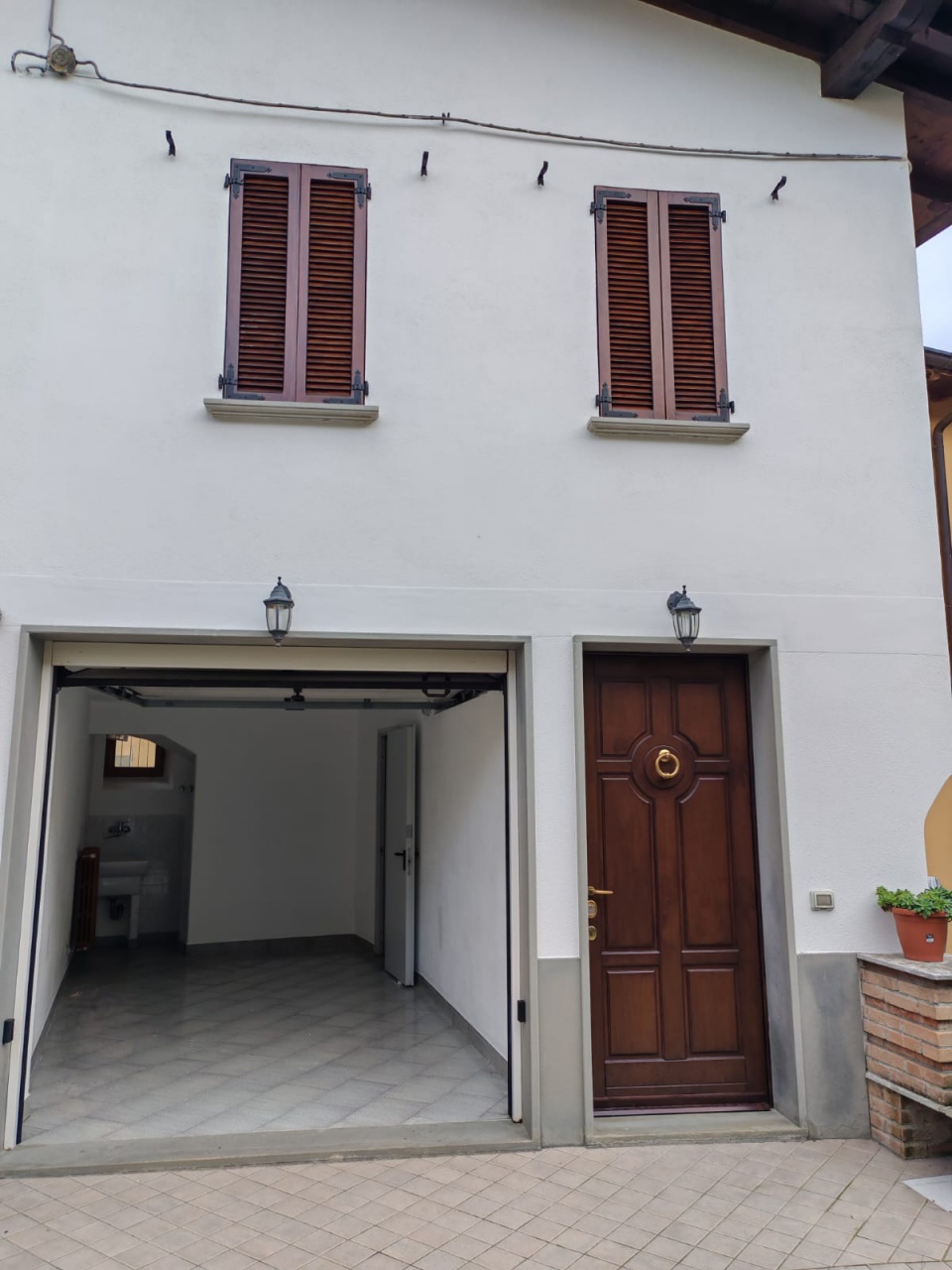 Casa indipendente con box in via san lorenzo, Bonate Sopra