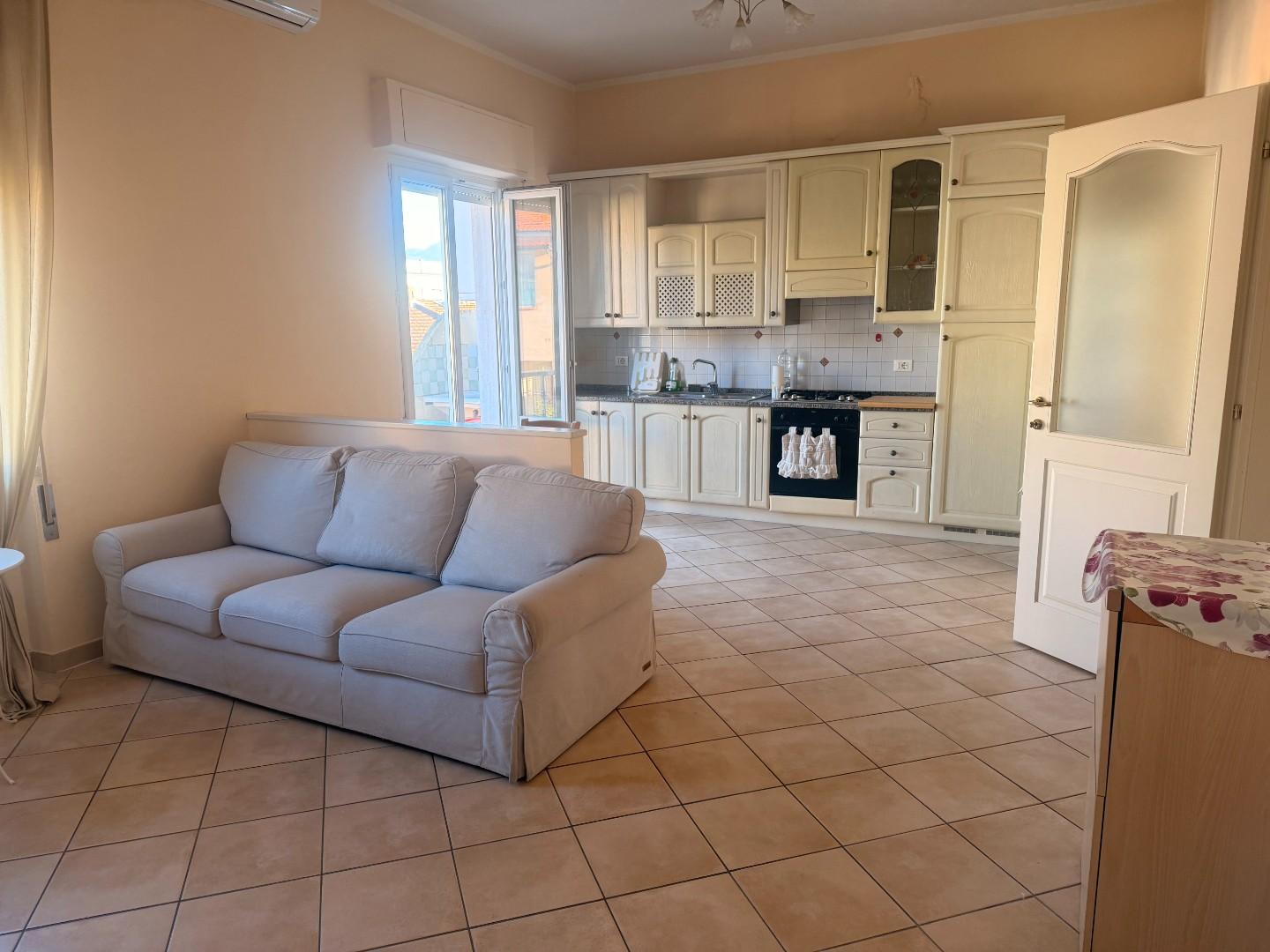 Quadrilocale ristrutturato, Viareggio centro