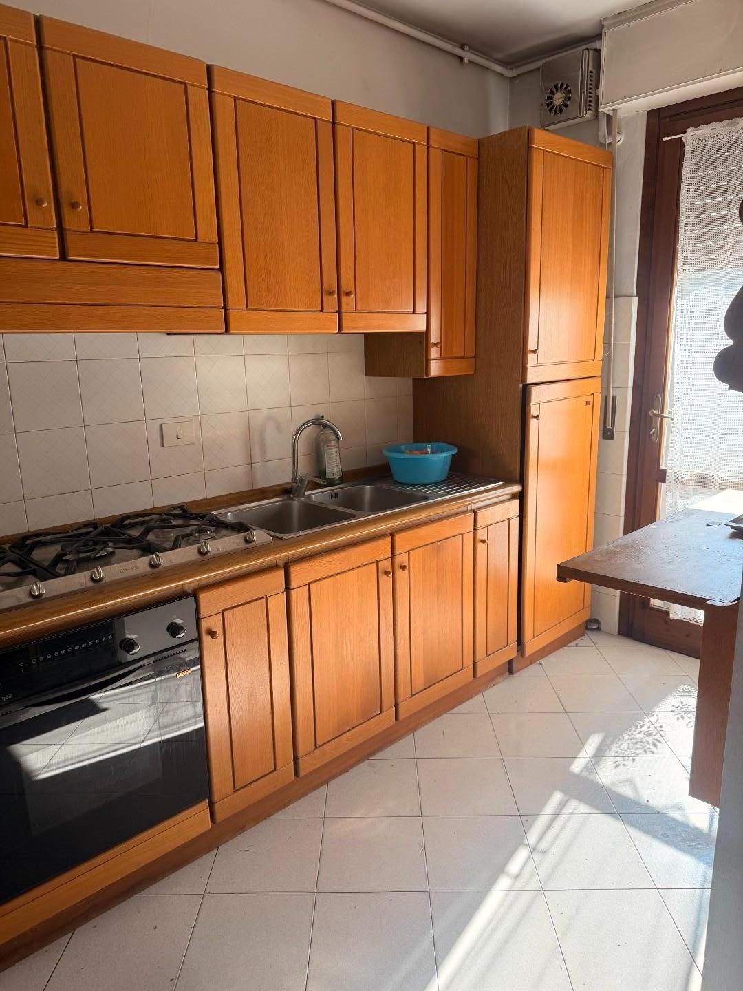 Villa Bifamiliare con giardino, Viareggio migliarina