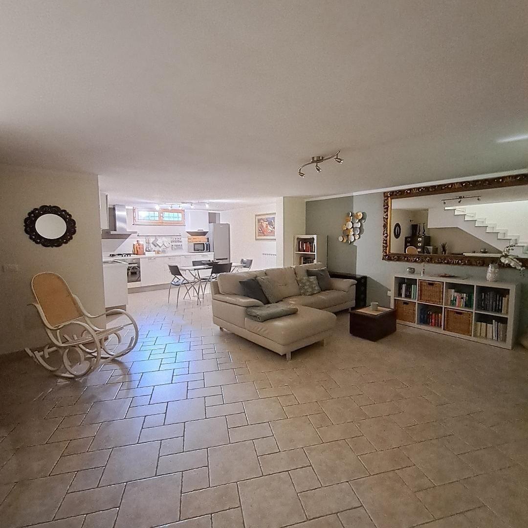 Villa Bifamiliare con giardino, Massarosa citt�