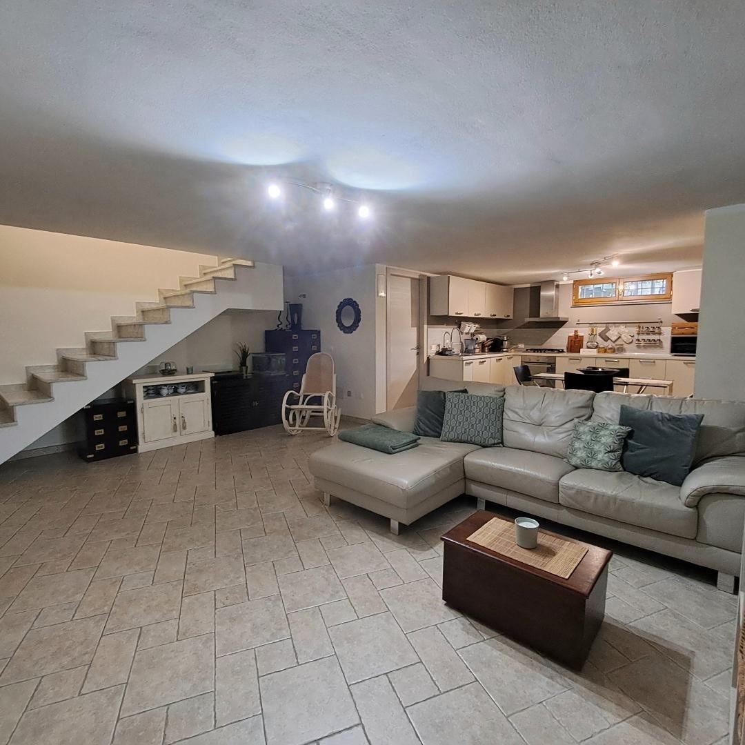 Villa Bifamiliare con giardino, Massarosa citt�