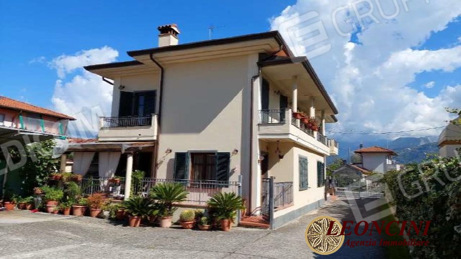 Quadrilocale in vendita, Massa marina di