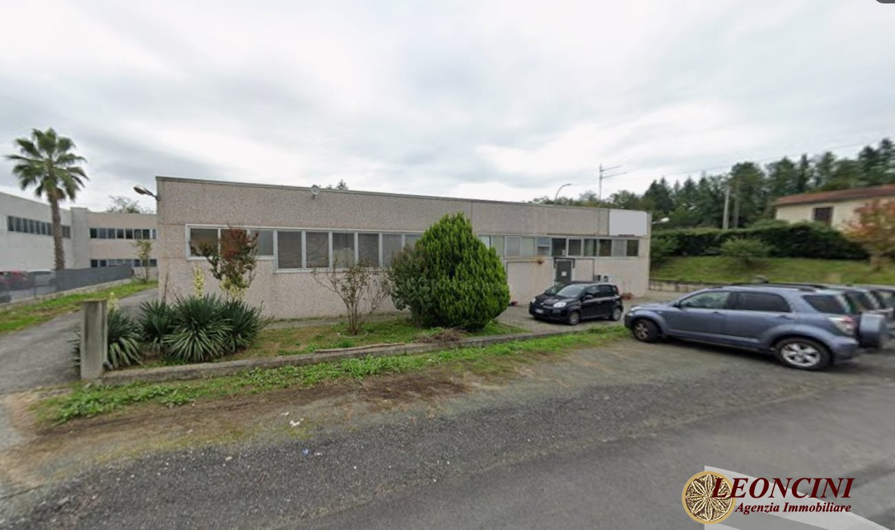 Capannone in vendita a Licciana Nardi