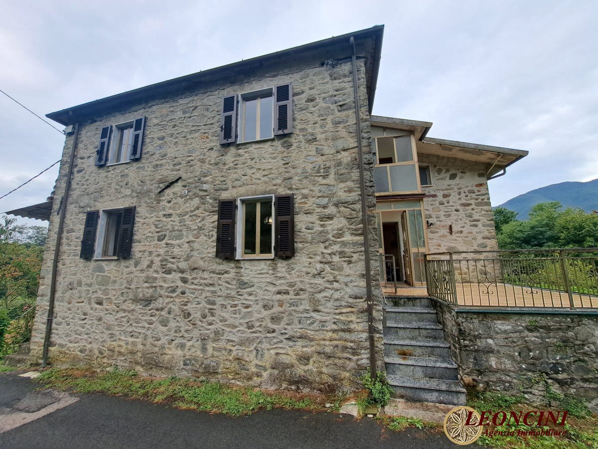 Casa indipendente in vendita, Tresana villa