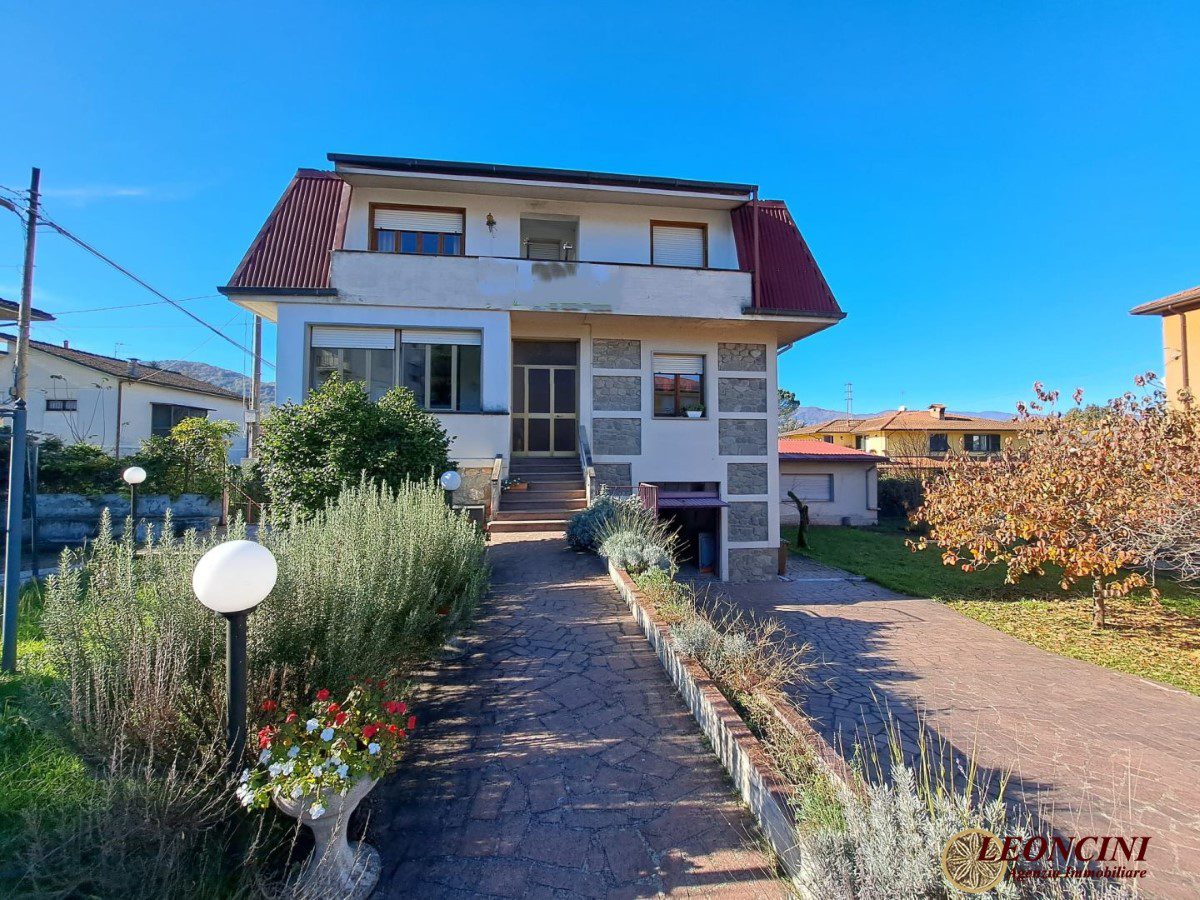 Villa in vendita a Villafranca in Lunigiana