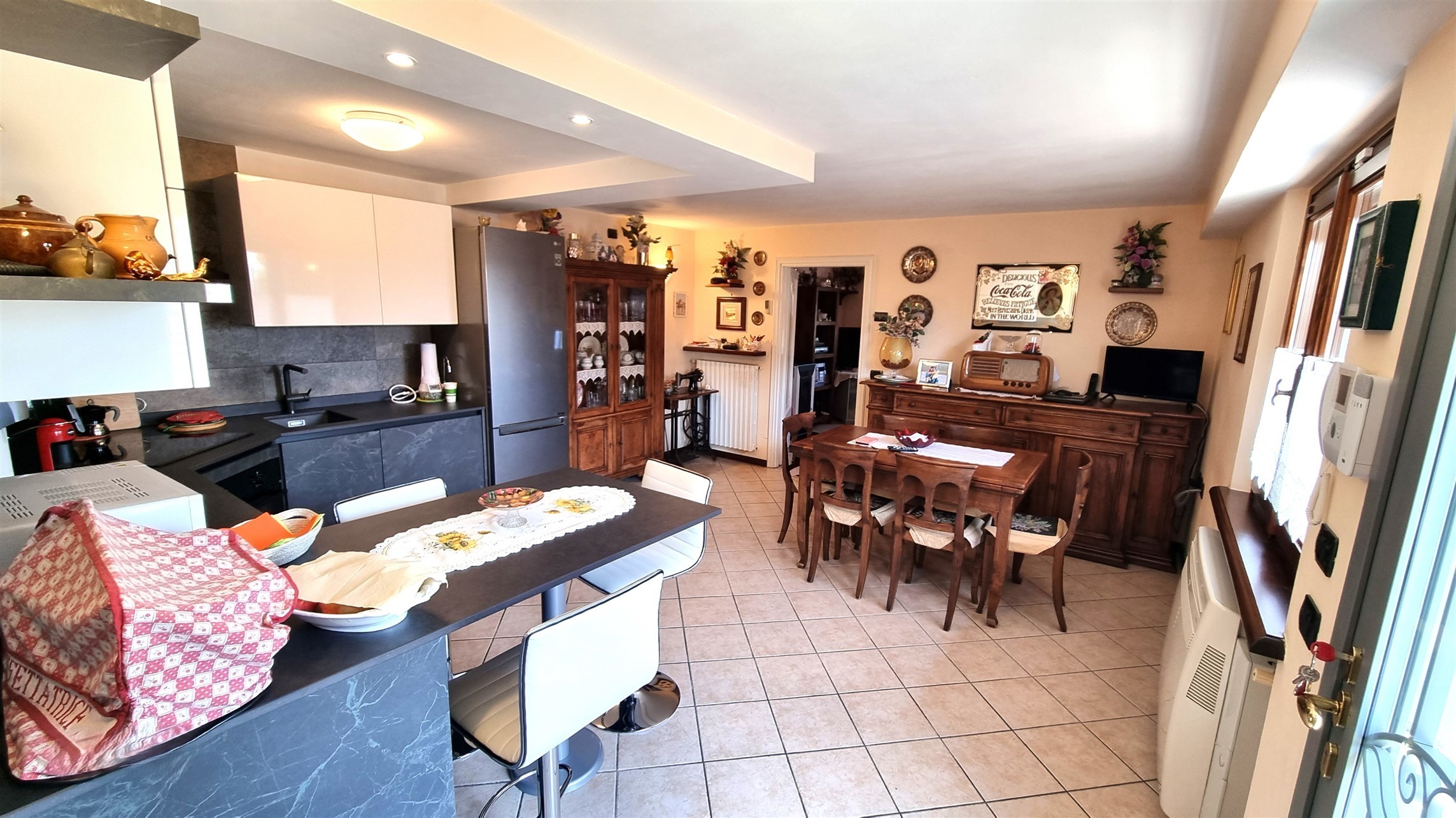 Villa con giardino in strada della nave 3, Langhirano