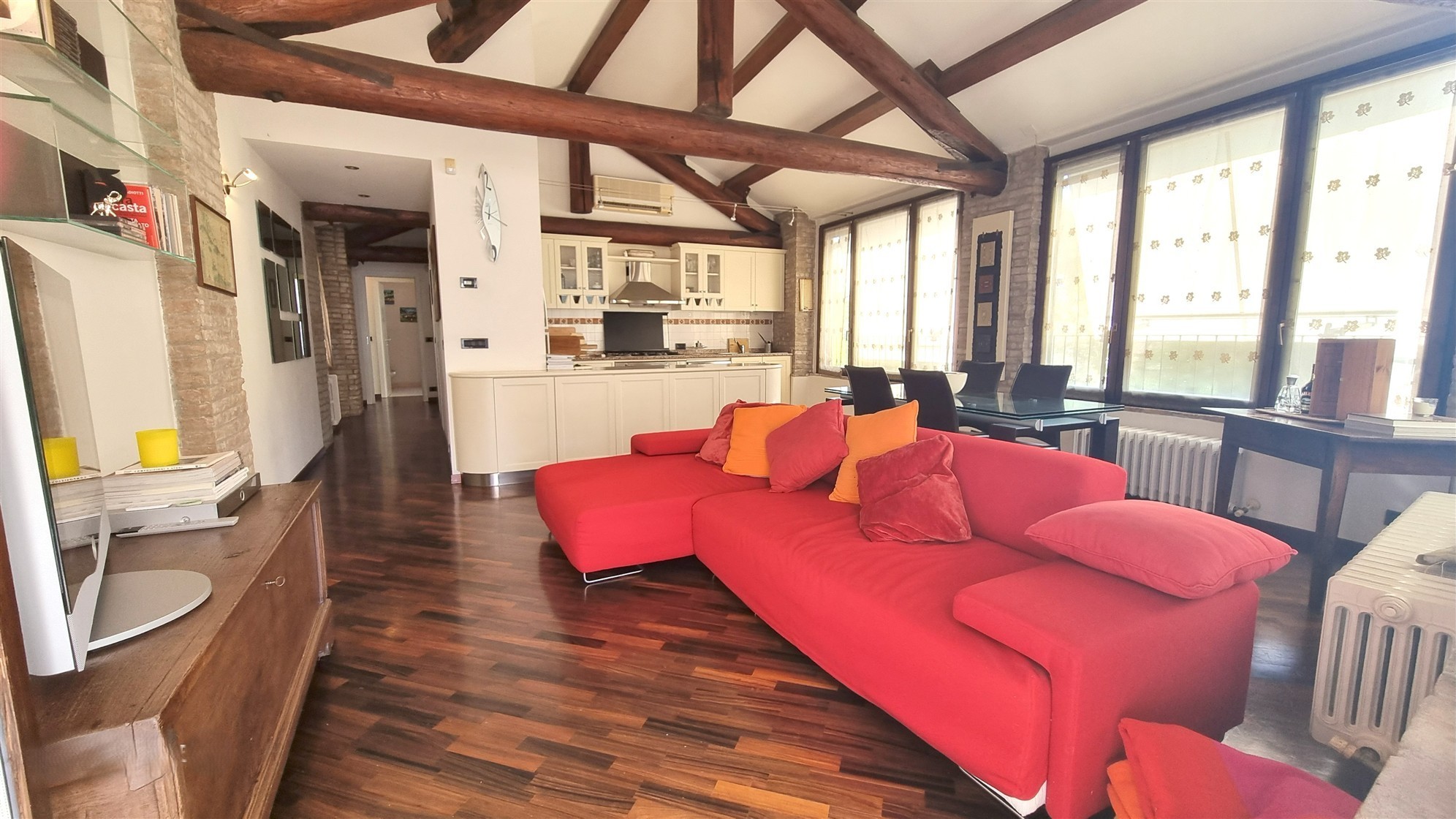 Trilocale con terrazzo in strada bassa dei folli 200, Parma