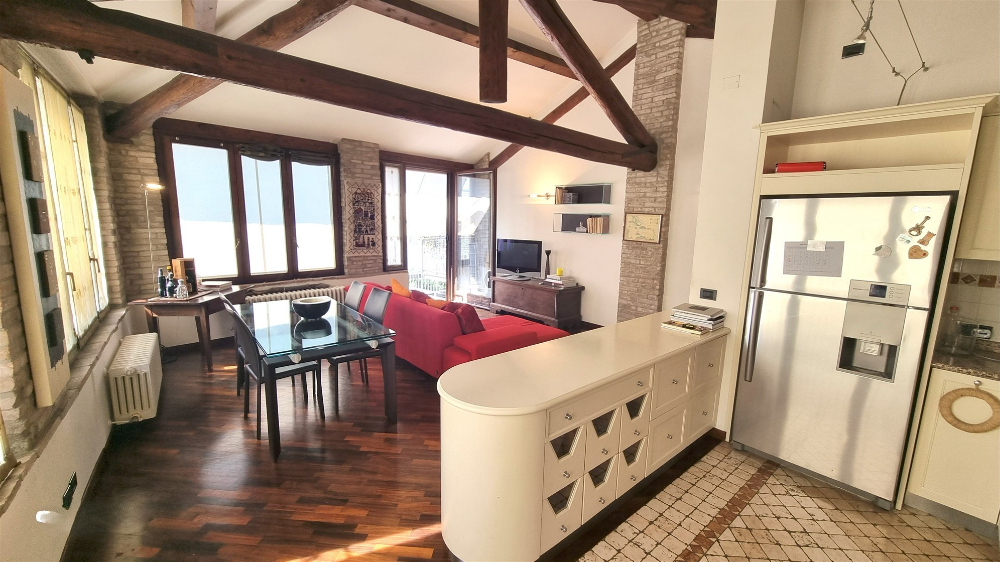 Trilocale con terrazzo in strada bassa dei folli 200, Parma