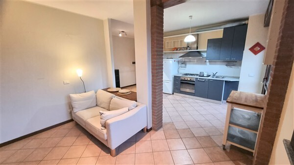 Bilocale in vendita in strada val parma 188, Parma