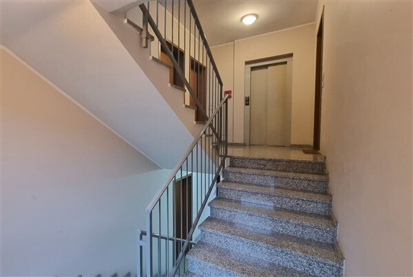 Bilocale in vendita in strada val parma 188, Parma