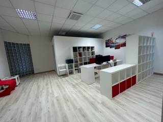 Ufficio in vendita a San Don di Piave, Centro comm.le Aquilegia