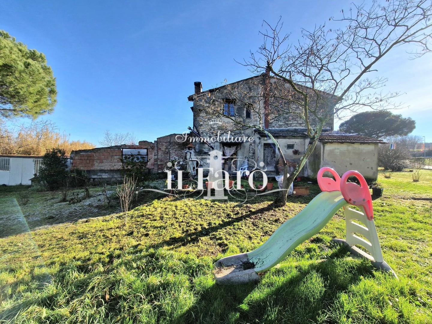 Villa con giardino a Signa