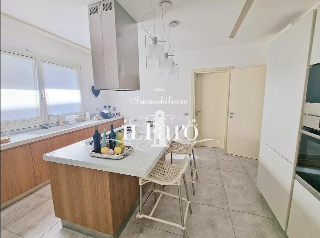 Villa con giardino a Cascina