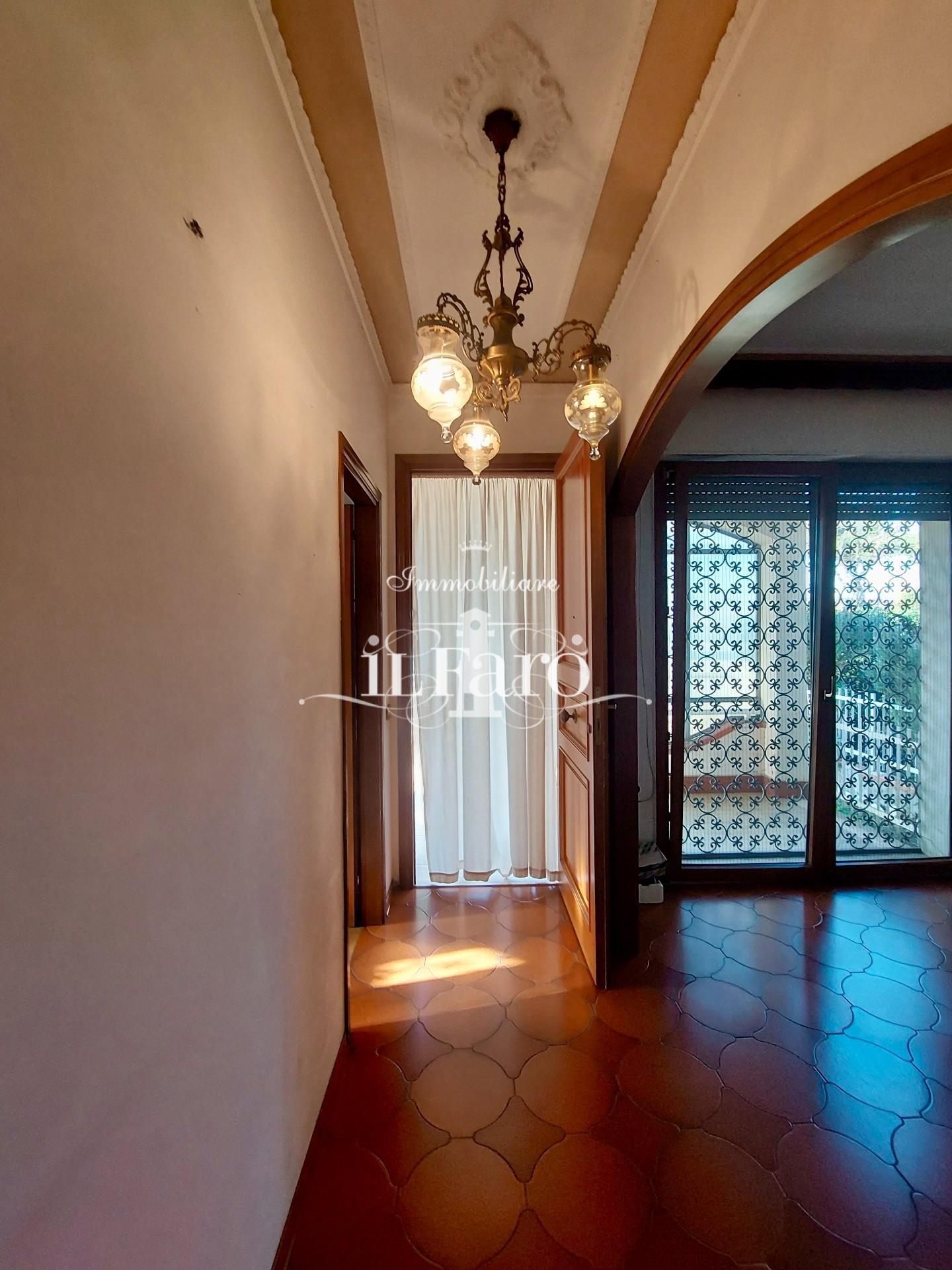 Villa Bifamiliare in vendita a Viareggio