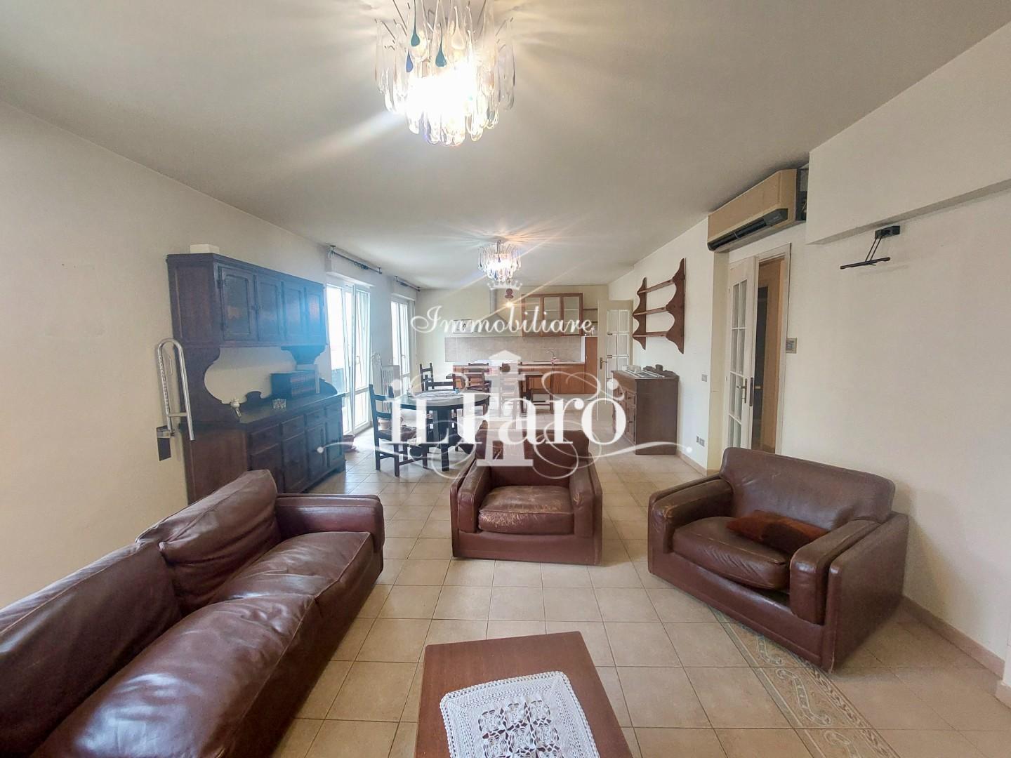 Appartamento in vendita a Viareggio