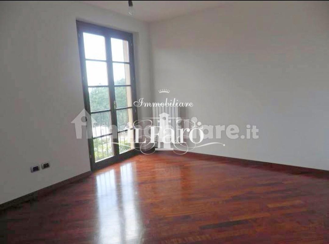 Casa indipendente con giardino a Calci