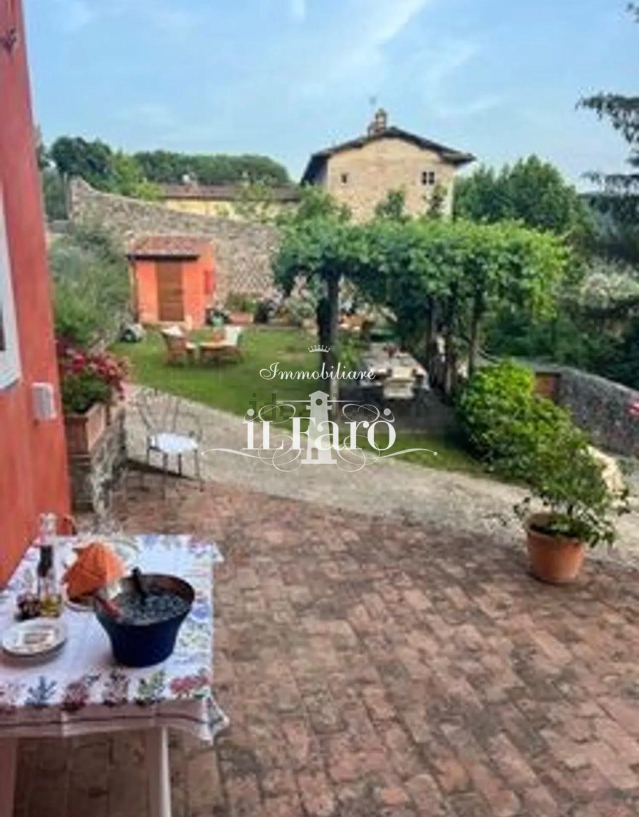 Villa con giardino, Massarosa stiava
