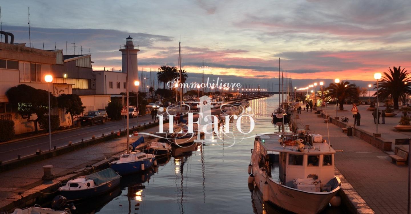 Appartamento con terrazzo a Viareggio