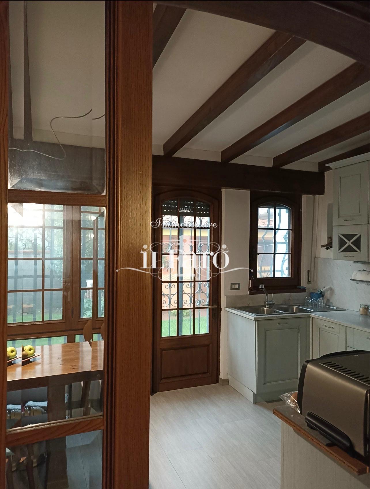 Casa indipendente con giardino a Viareggio