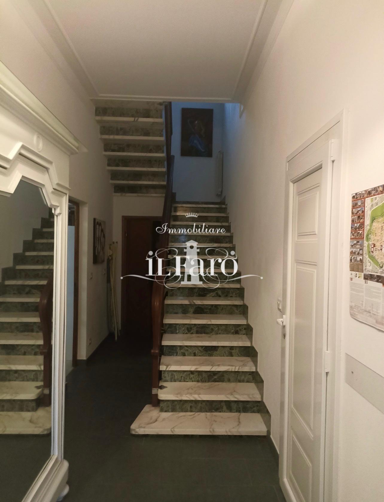 Casa indipendente con giardino a Viareggio