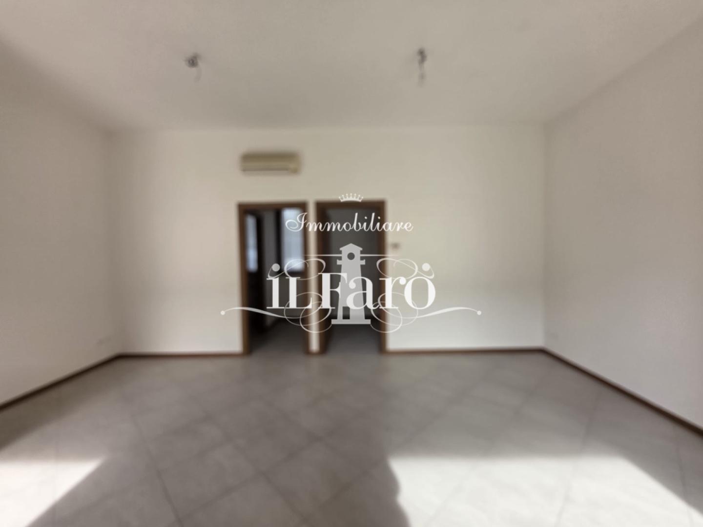 Bilocale in vendita, Pietrasanta marina di