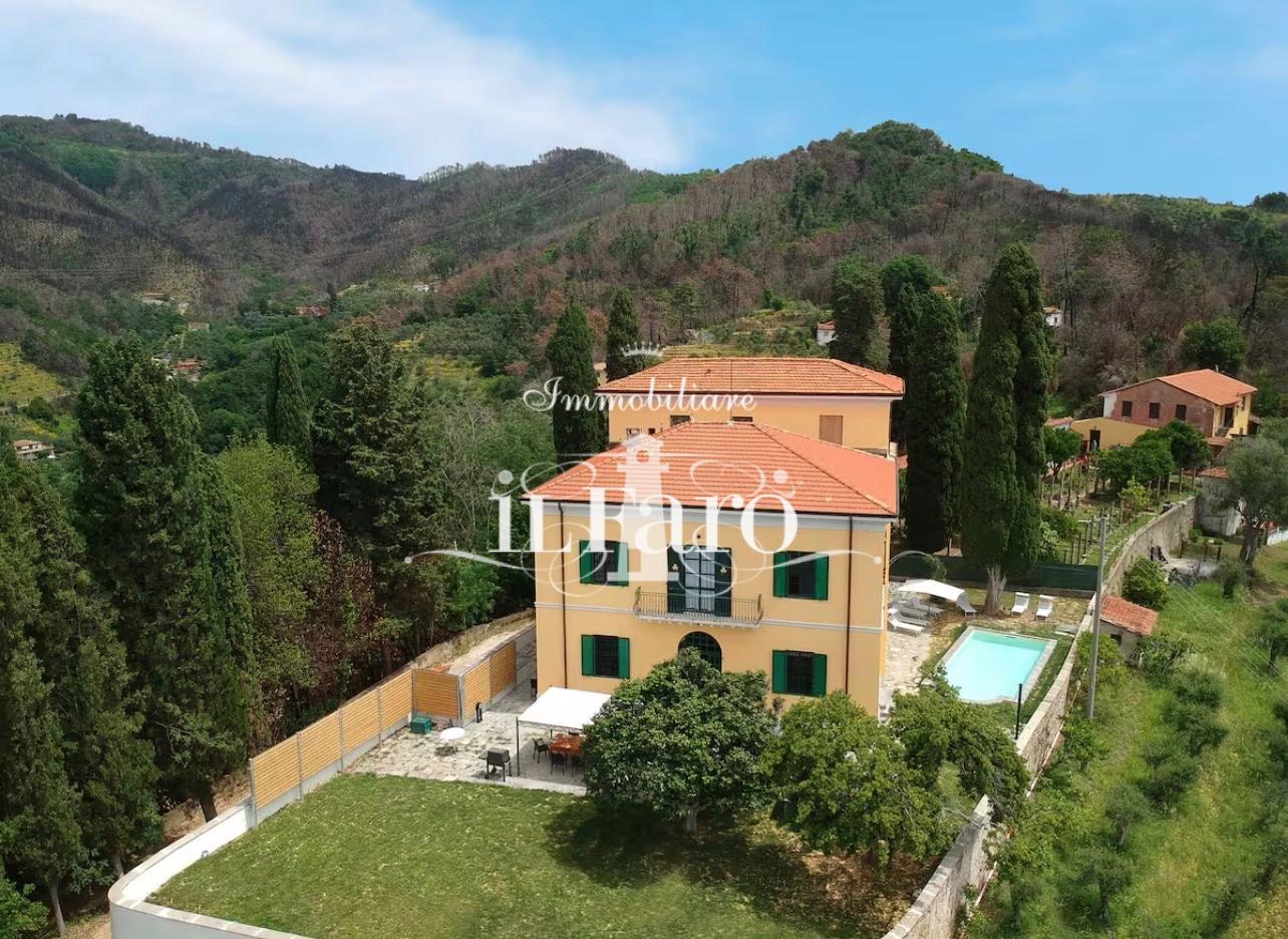 Villa con giardino a Massarosa