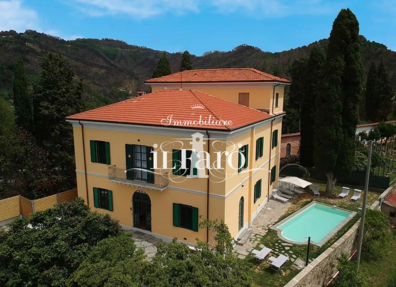 Villa con giardino a Massarosa