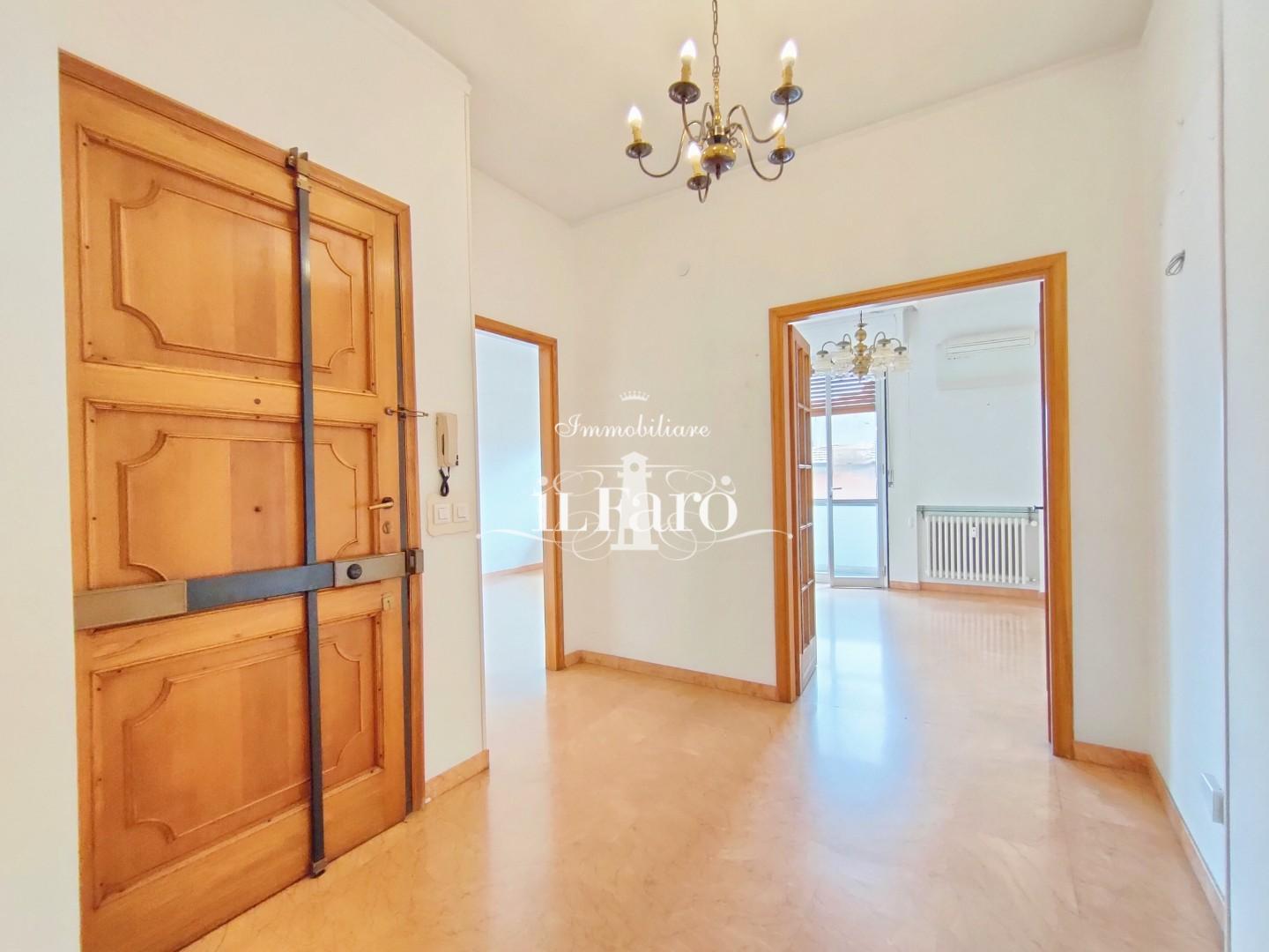 Appartamento con terrazzo, Pisa san martino