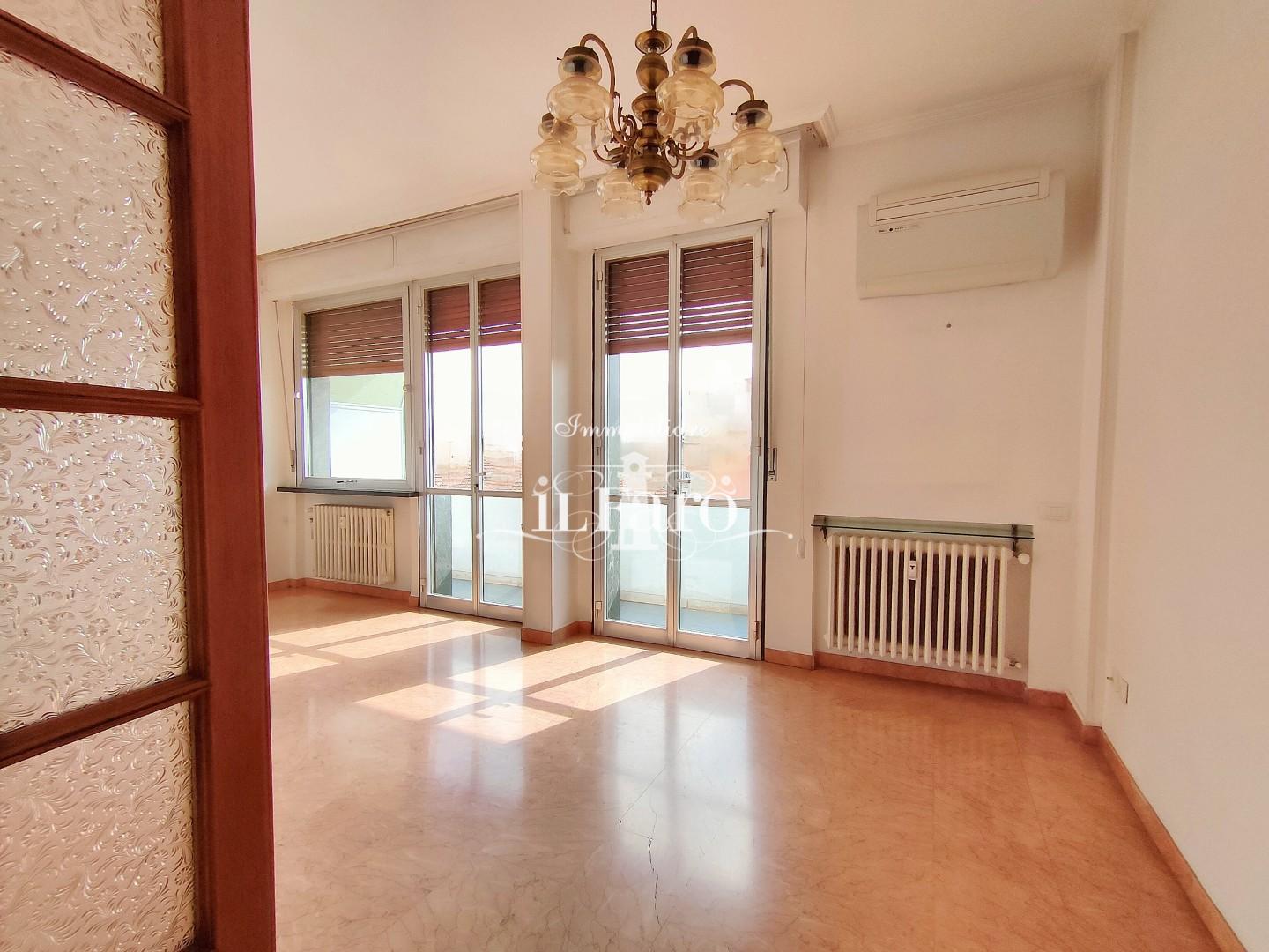 Appartamento con terrazzo, Pisa san martino