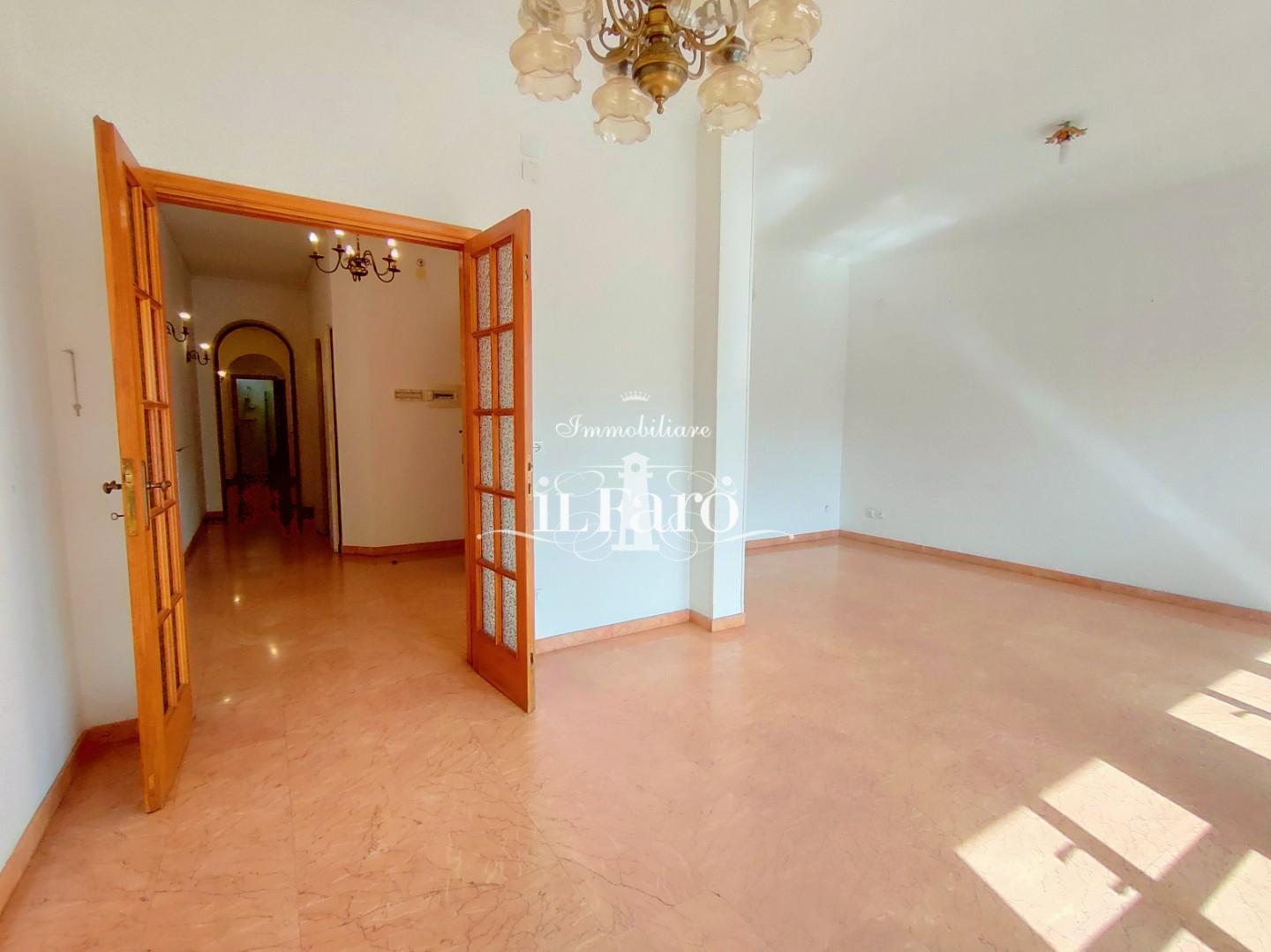 Appartamento con terrazzo, Pisa san martino
