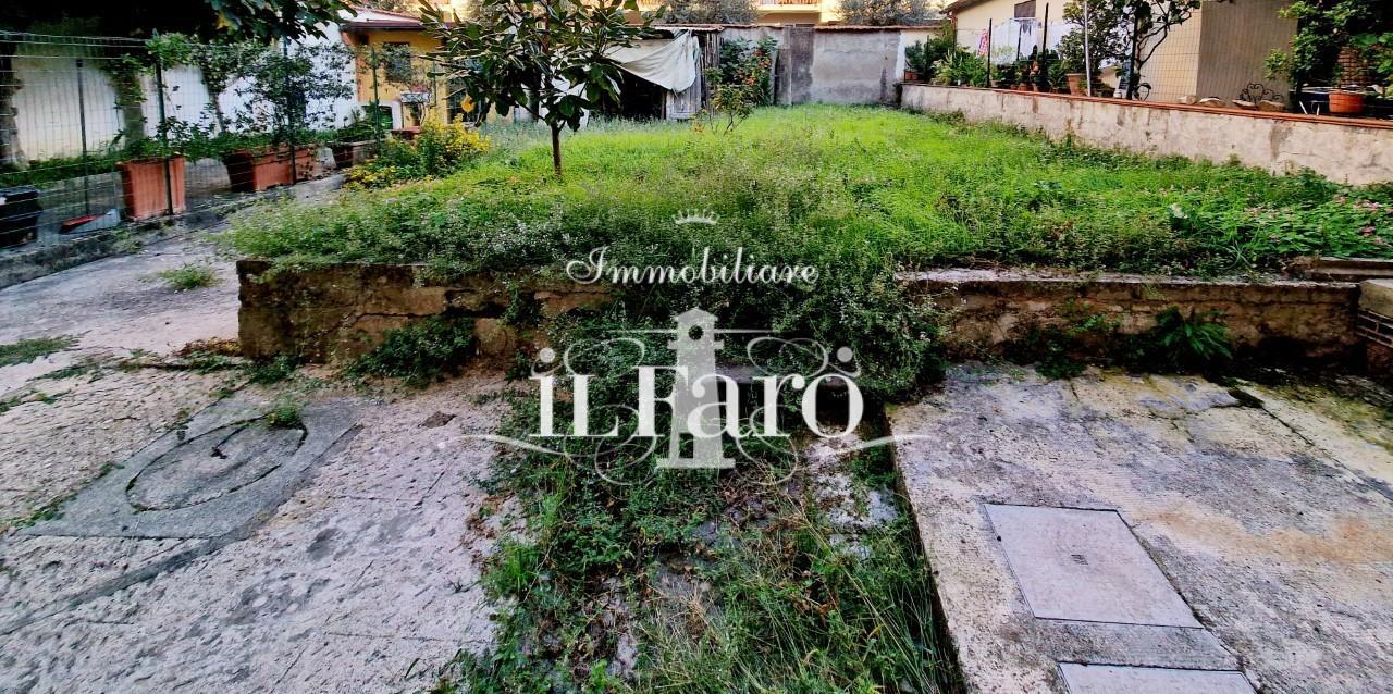 Casa indipendente con giardino a Campi Bisenzio - santa maria - 01