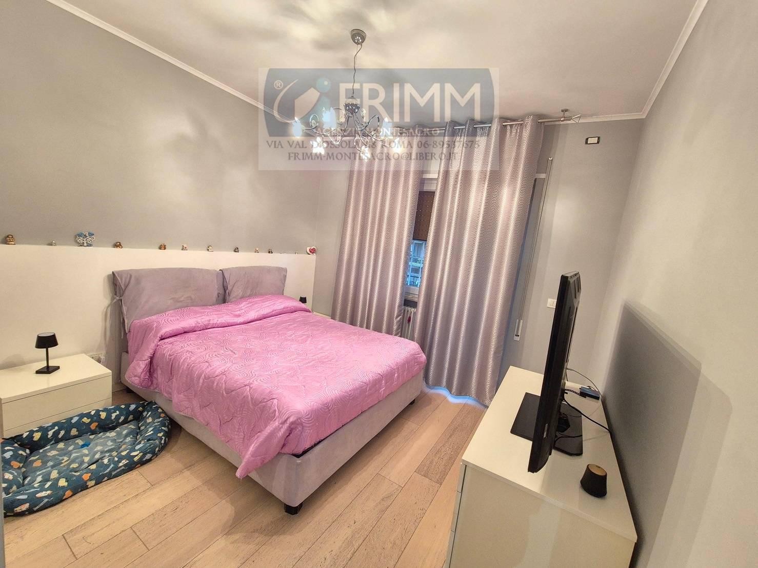 Trilocale con box a Roma