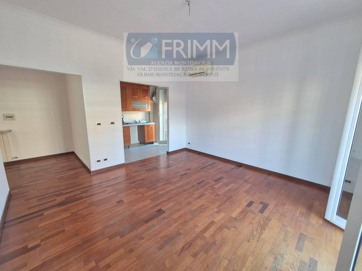 Attico arredato in affitto a Roma