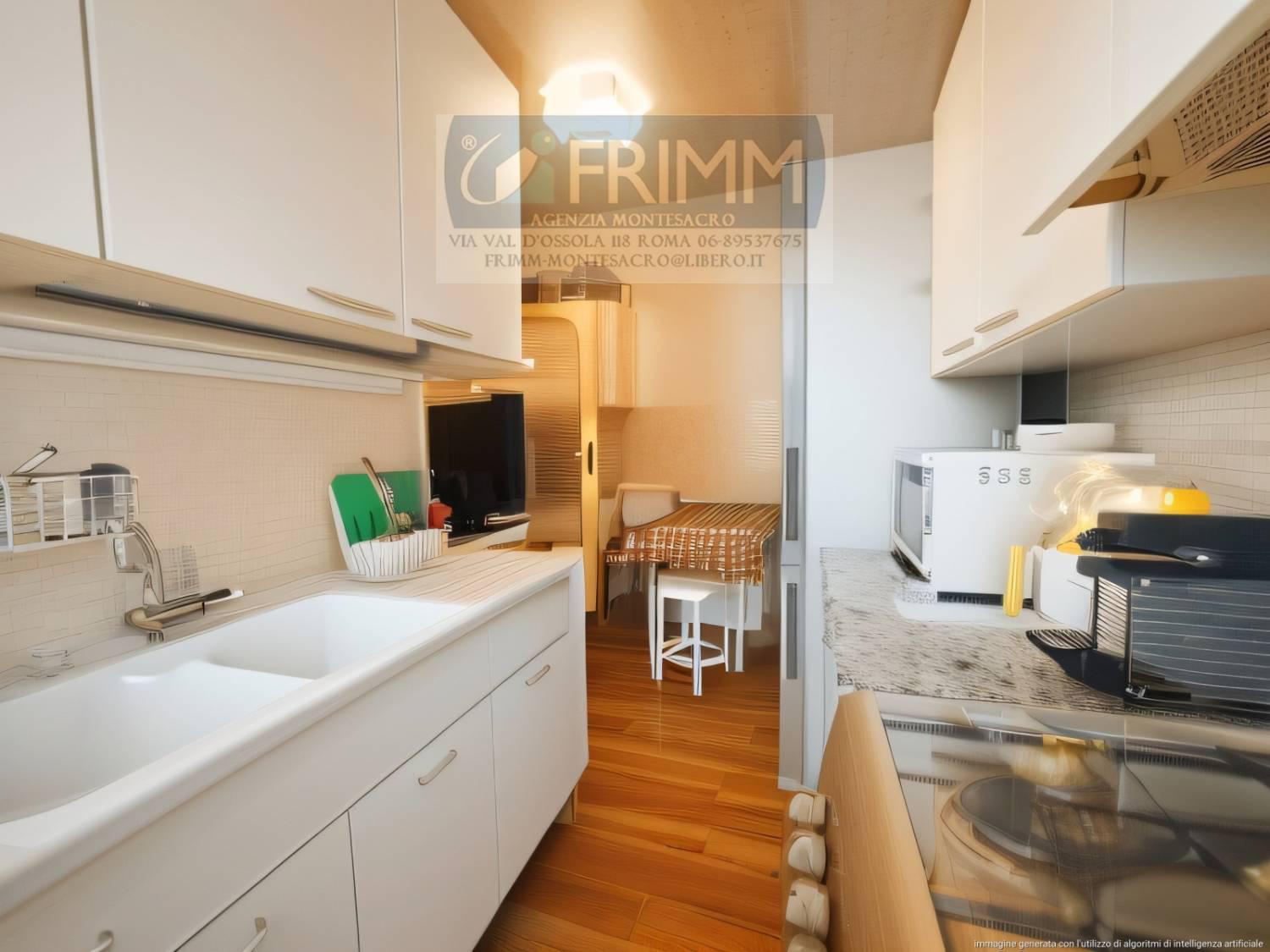 Trilocale con box doppio a Roma