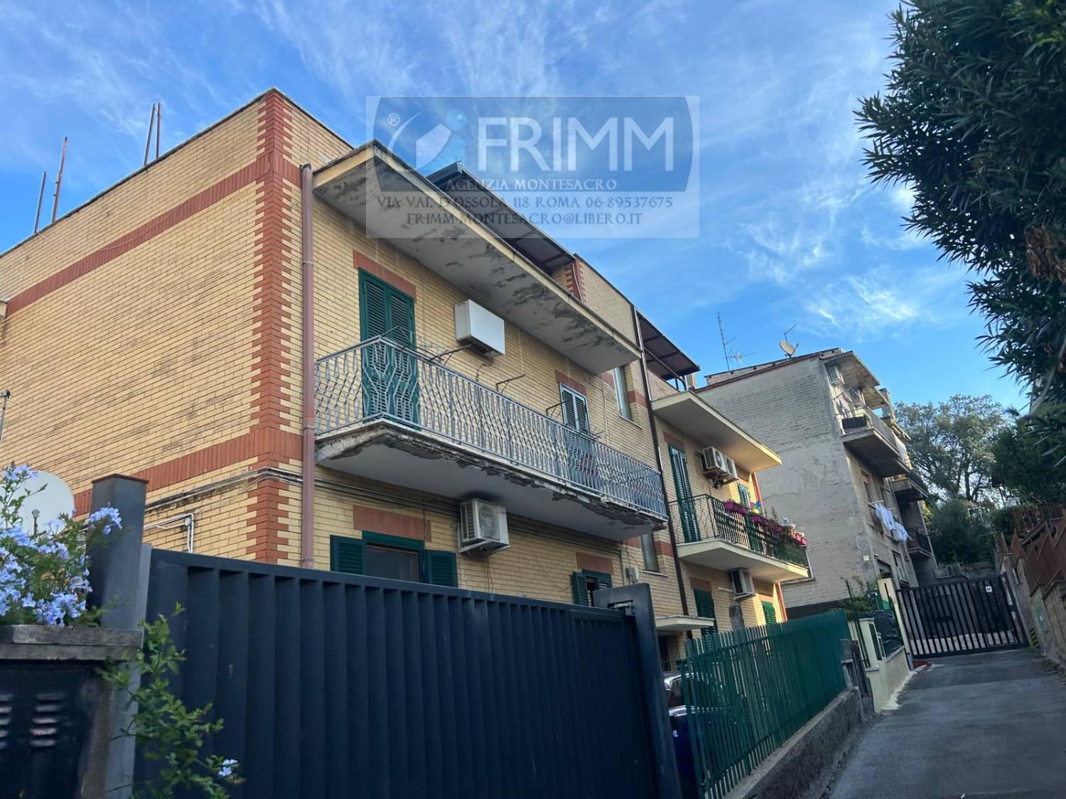 Trilocale da ristrutturare a Roma