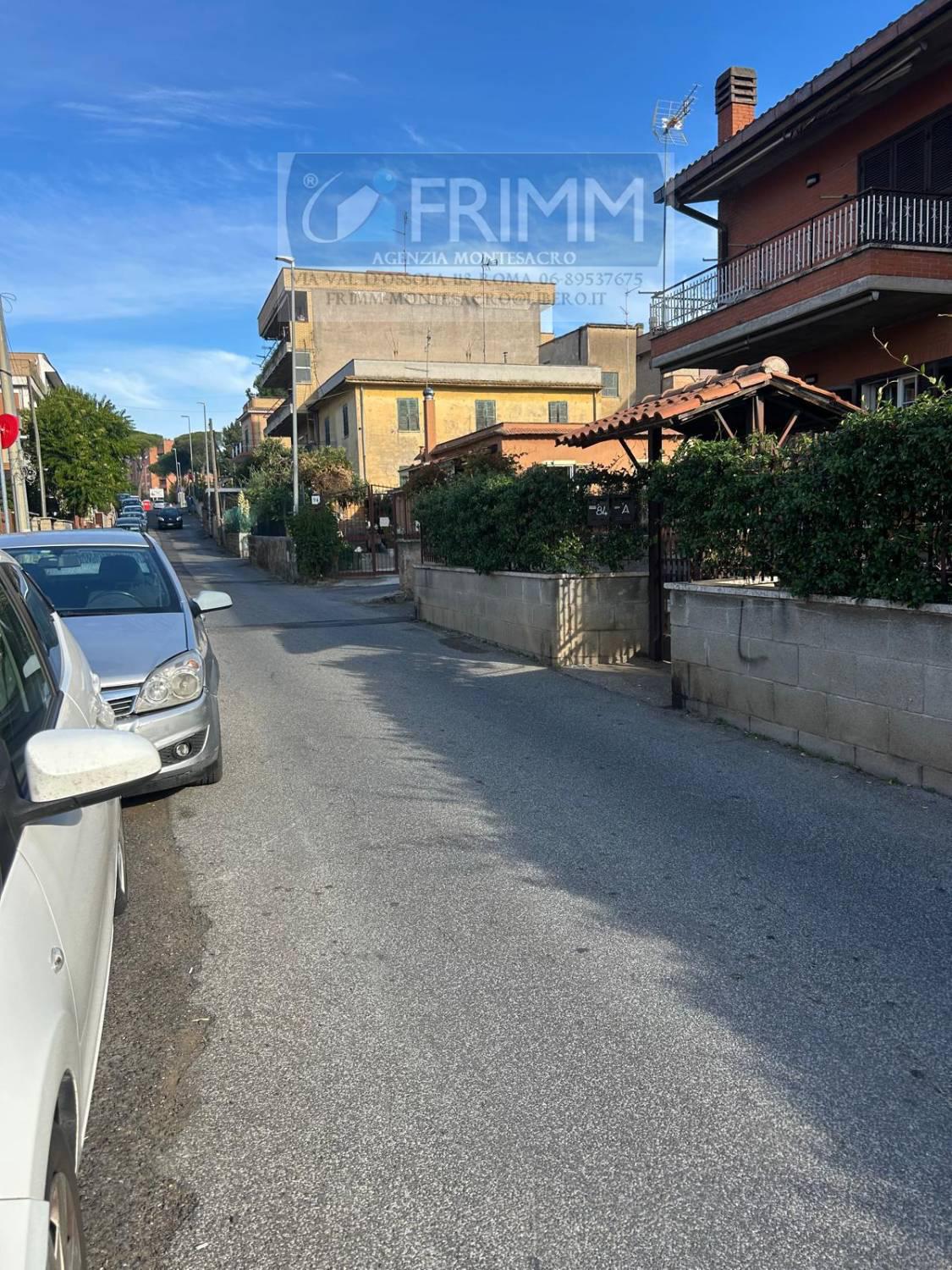 Trilocale da ristrutturare a Roma