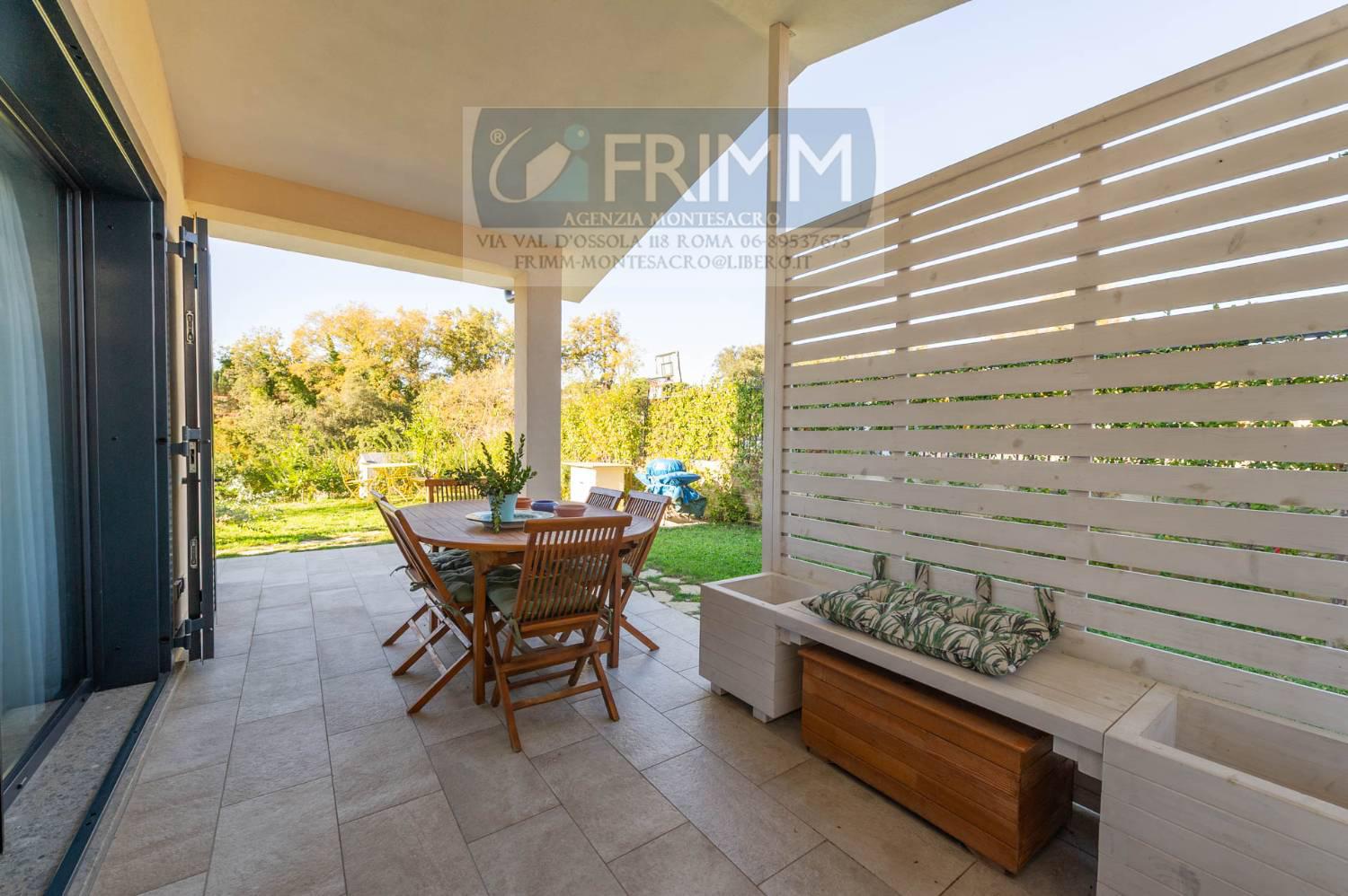 Quadrilocale con giardino a Formello