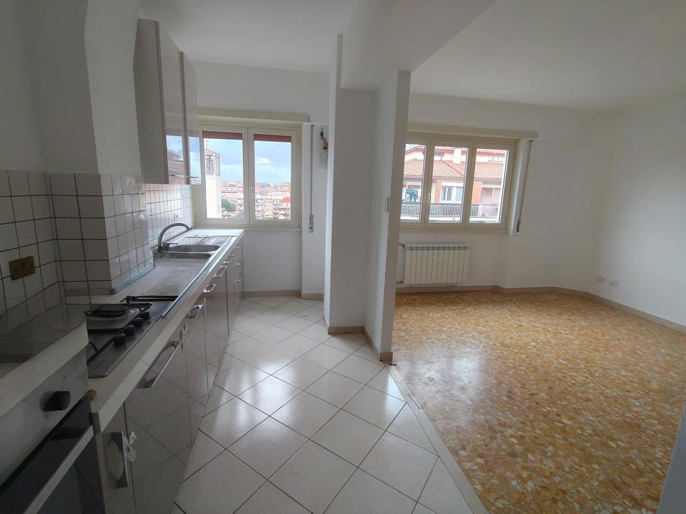 Trilocale ristrutturato a Roma