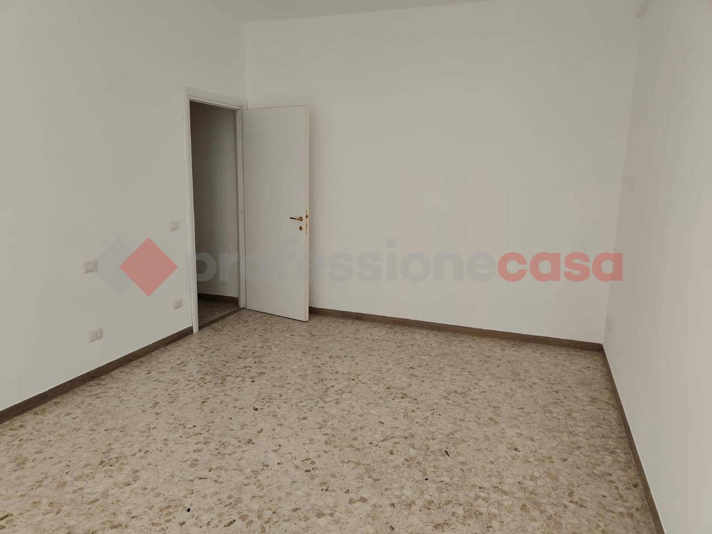 Bilocale ristrutturato a Roma