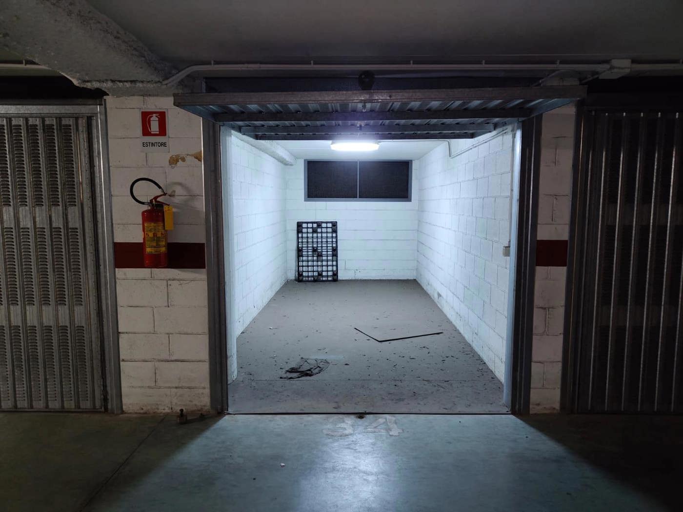Box/Garage 16mq in vendita a Roma