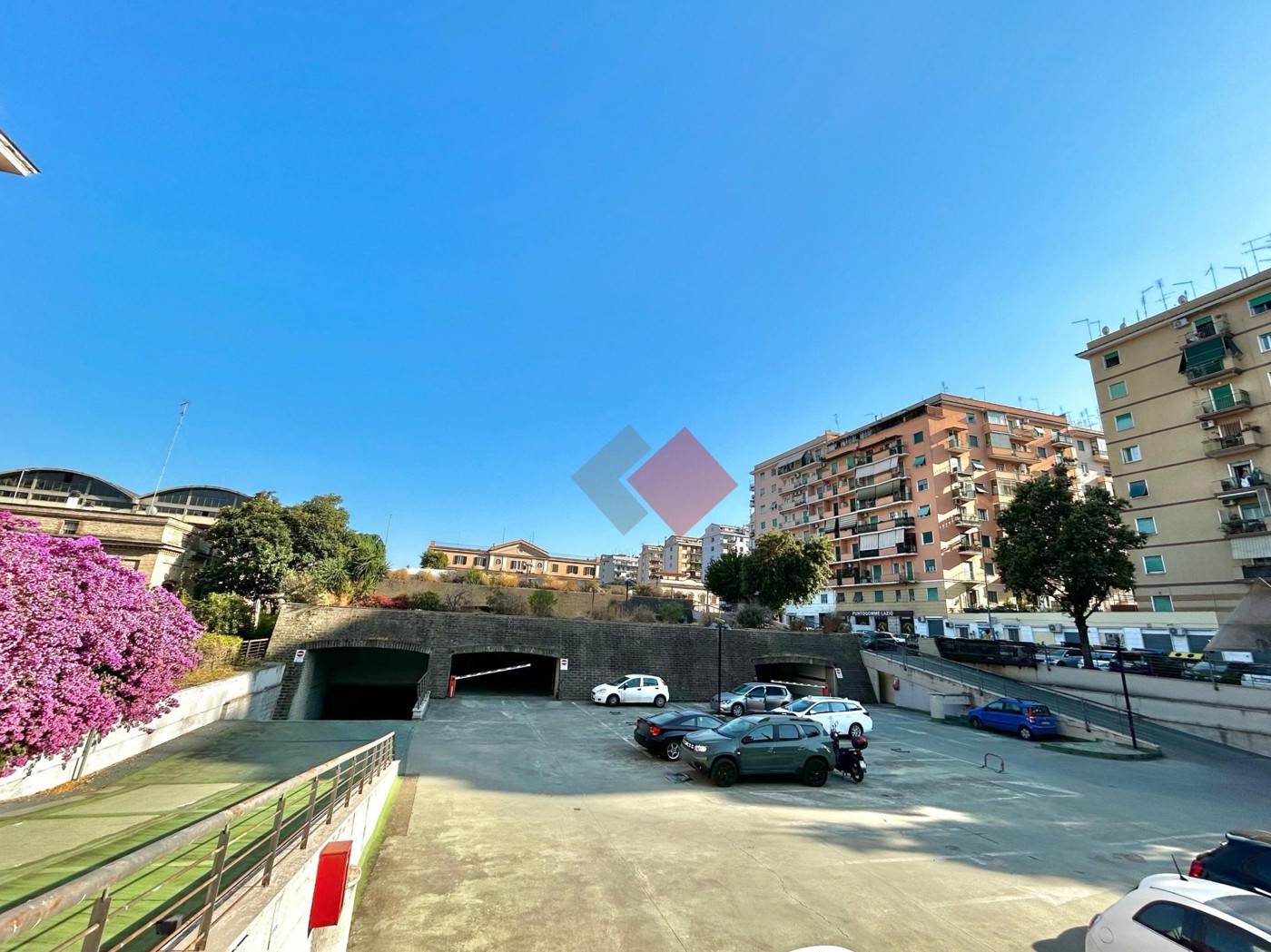 Box/Garage 16mq in vendita a Roma