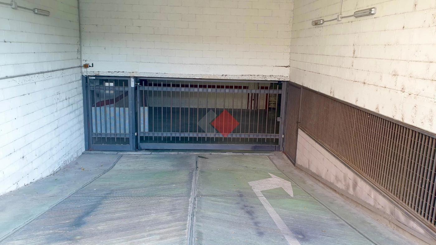 Box/Garage 16mq in vendita a Roma