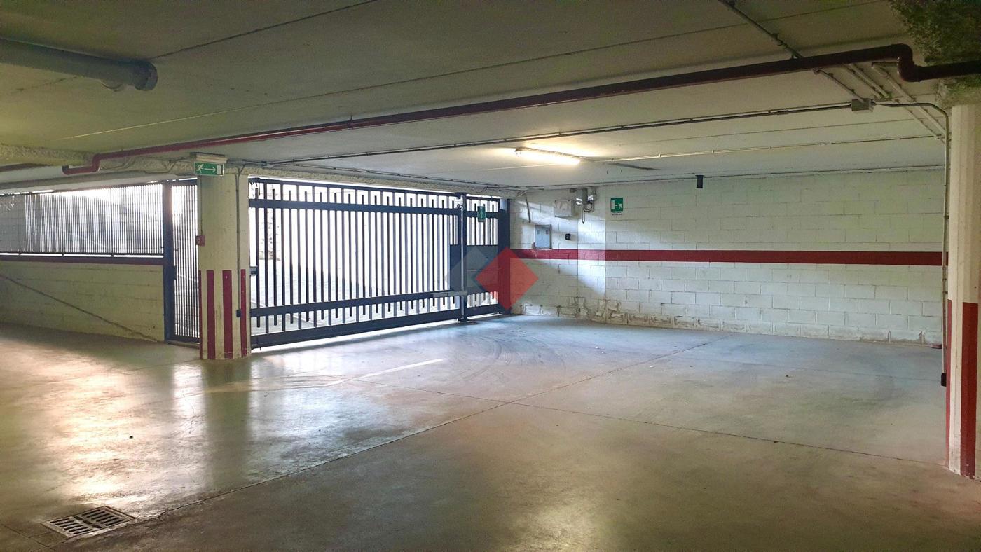 Box/Garage 16mq in vendita a Roma